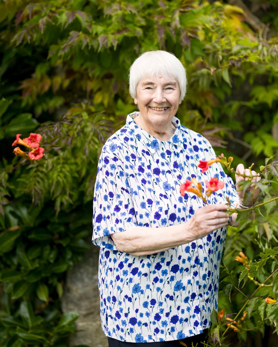 great grand mother turns 80, has a love for flowers and photography.