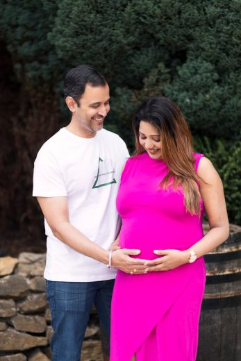 OUTDOOR MATERNITY PHOTOS