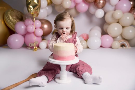 Pink, neutral and rose gold theme